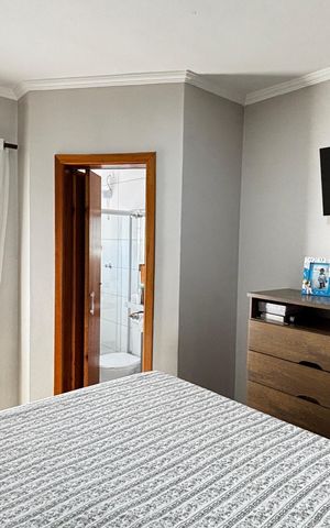 Casa à venda com 102m², 2 quartos e 2 vagasSuite