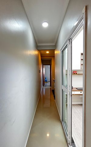 Casa à venda com 102m², 2 quartos e 2 vagasCorredor