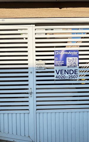 Casa à venda com 102m², 2 quartos e 2 vagasFachada