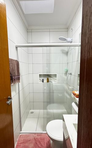 Casa à venda com 102m², 2 quartos e 2 vagasBanheiro