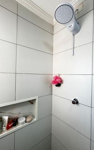 Casa à venda com 102m², 2 quartos e 2 vagasBanheiro da Suíte