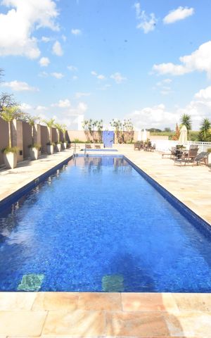 Apartamento à venda com 119m², 3 quartos e 2 vagas Apartamento à venda com 119m², 3 quartos e 2 vagasÁrea comum - Piscina