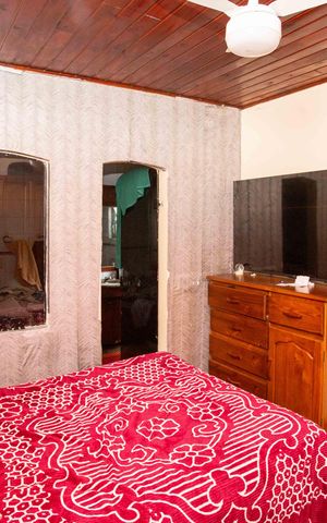Casa à venda com 251m², 3 quartos e 2 vagasQuarto Suíte