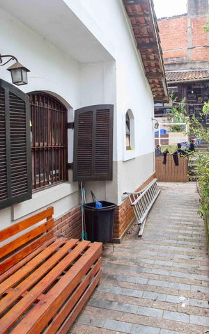 Casa à venda com 251m², 3 quartos e 2 vagasQuintal