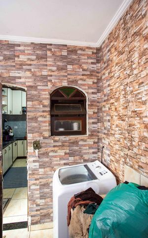 Casa à venda com 251m², 3 quartos e 2 vagasÁrea de Serviço
