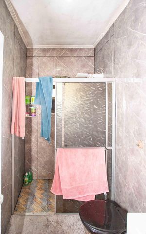 Casa à venda com 251m², 3 quartos e 2 vagasBanheiro Social