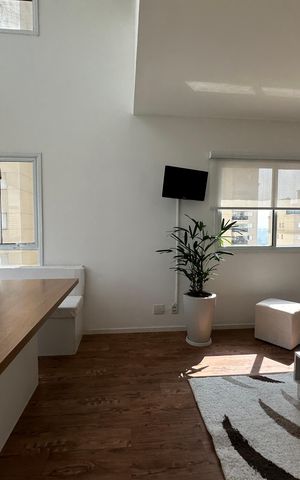 Apartamento para alugar com 89m², 2 quartos e 2 vagas Apartamento para alugar com 89m², 2 quartos e 2 vagasSala