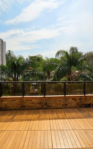 Casa à venda com 509m², 4 quartos e 4 vagas Casa à venda com 509m², 4 quartos e 4 vagasVaranda da Sala