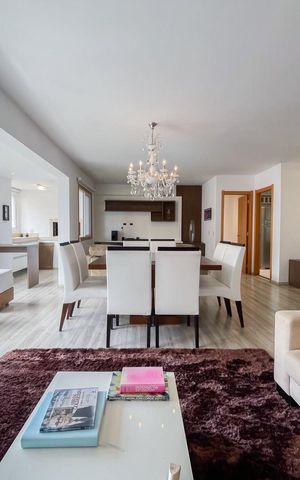Apartamento para alugar com 162m², 3 quartos e 2 vagas Apartamento para alugar com 162m², 3 quartos e 2 vagasSala