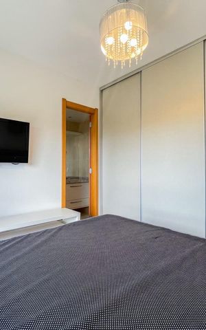 Apartamento para alugar com 162m², 3 quartos e 2 vagas Apartamento para alugar com 162m², 3 quartos e 2 vagasSuíte