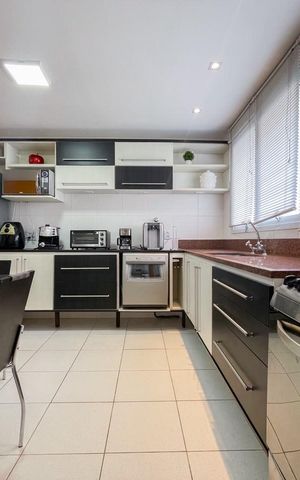 Apartamento para alugar com 162m², 3 quartos e 2 vagas Apartamento para alugar com 162m², 3 quartos e 2 vagasCozinha