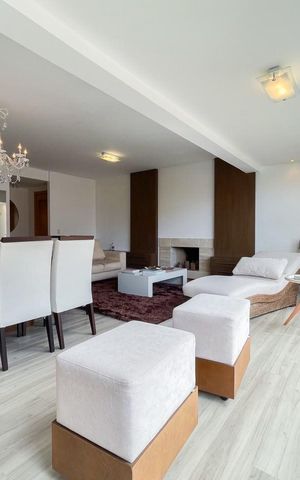 Apartamento para alugar com 162m², 3 quartos e 2 vagas Apartamento para alugar com 162m², 3 quartos e 2 vagasSala