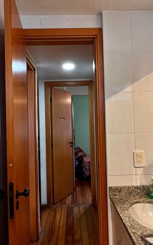 Apartamento à venda com 93m², 3 quartos e 1 vaga Apartamento à venda com 93m², 3 quartos e 1 vagaBanheiro social