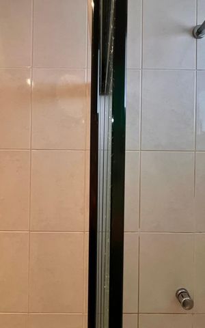 Apartamento à venda com 93m², 3 quartos e 1 vaga Apartamento à venda com 93m², 3 quartos e 1 vagaBanheiro social