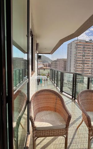 Apartamento à venda com 93m², 3 quartos e 1 vaga Apartamento à venda com 93m², 3 quartos e 1 vagaVaranda da Sala