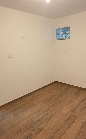 Casa para alugar com 50m², 2 quartos e 1 vagaSalas