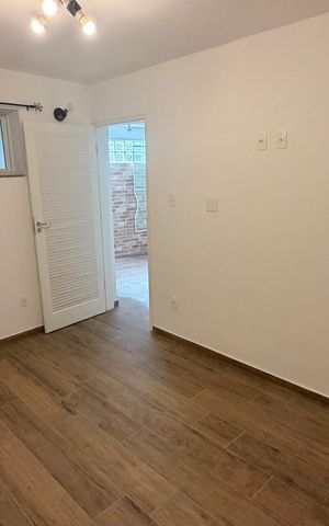 Casa para alugar com 50m², 2 quartos e 1 vagaSalas