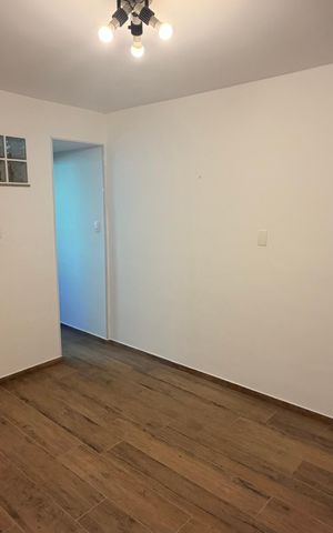 Casa para alugar com 50m², 2 quartos e 1 vagaSalas