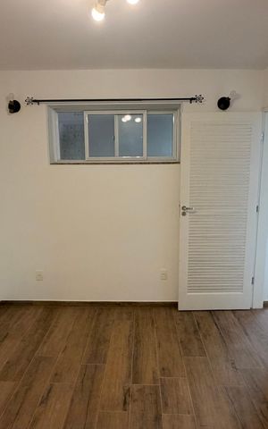 Casa para alugar com 50m², 2 quartos e 1 vagaSalas