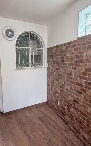 Casa para alugar com 50m², 2 quartos e 1 vagaHall