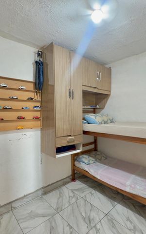 Casa à venda com 50m², 3 quartos e sem vaga Casa à venda com 50m², 3 quartos e sem vagaQuarto 3