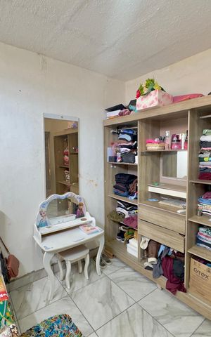 Casa à venda com 50m², 3 quartos e sem vaga Casa à venda com 50m², 3 quartos e sem vagaQuarto 2