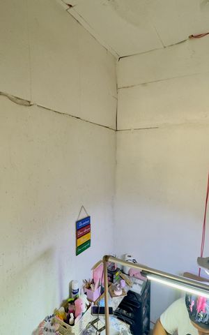 Casa à venda com 50m², 3 quartos e sem vaga Casa à venda com 50m², 3 quartos e sem vagaEspaço de trabalho