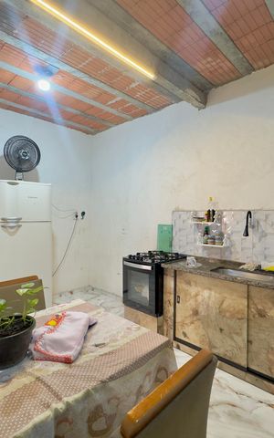 Casa à venda com 50m², 3 quartos e sem vaga Casa à venda com 50m², 3 quartos e sem vagaCozinha