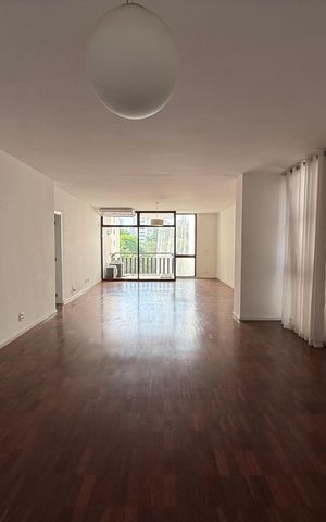 Apartamento à venda com 243m², 3 quartos e 2 vagas