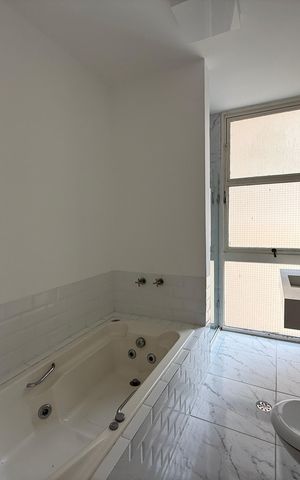 Apartamento à venda com 243m², 3 quartos e 2 vagas
