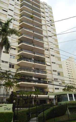 Apartamento para alugar com 127m², 3 quartos e 1 vagaFachada do Prédio
