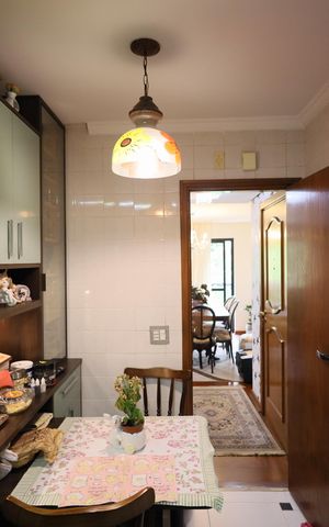 Apartamento para alugar com 125m², 3 quartos e 3 vagasCozinha e Área de Serviço