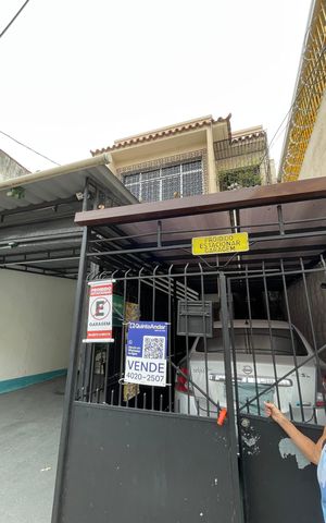 Casa à venda com 84m², 2 quartos e 1 vaga Casa à venda com 84m², 2 quartos e 1 vagaFachada