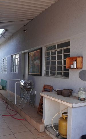 Casa à venda com 325m², 4 quartos e sem vagaÁrea de Serviço