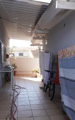 Casa à venda com 325m², 4 quartos e sem vagaÁrea de Serviço