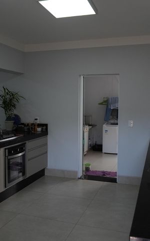 Casa à venda com 325m², 4 quartos e sem vagaCozinha