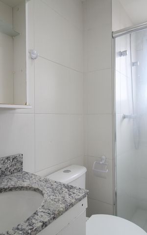 Apartamento para alugar com 56m², 2 quartos e 1 vaga Apartamento para alugar com 56m², 2 quartos e 1 vagaBanheiro social