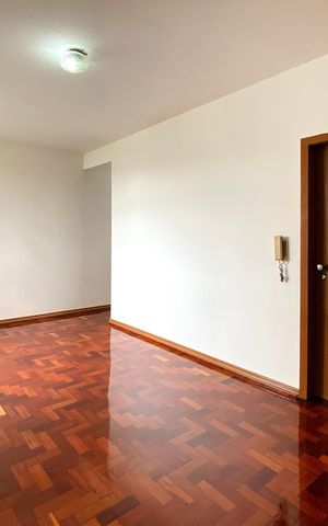 Apartamento para alugar com 90m², 3 quartos e 1 vaga Apartamento para alugar com 90m², 3 quartos e 1 vagaSala