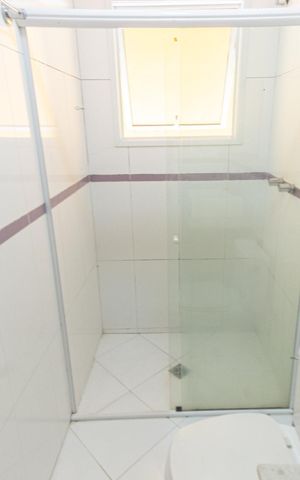 Casa à venda com 291m², 4 quartos e 4 vagas Casa à venda com 291m², 4 quartos e 4 vagasBanheiro da Suíte 1