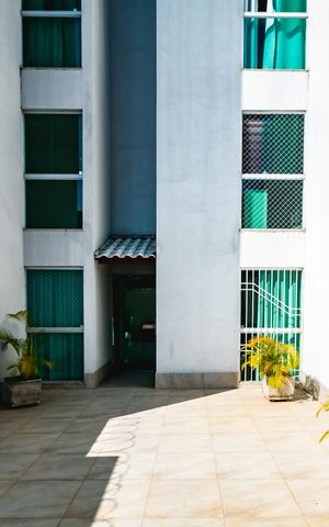 Apartamento para alugar com 65m², 2 quartos e 1 vagaFachada