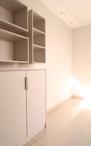 Casa para alugar com 250m², 3 quartos e 3 vagasQuarto 2 - Suíte