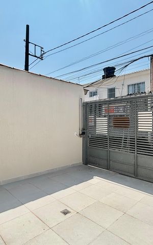 Casa à venda com 75m², 2 quartos e 2 vagasGaragem