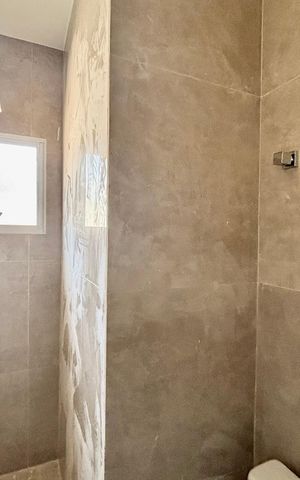 Casa à venda com 75m², 2 quartos e 2 vagasBanheiro