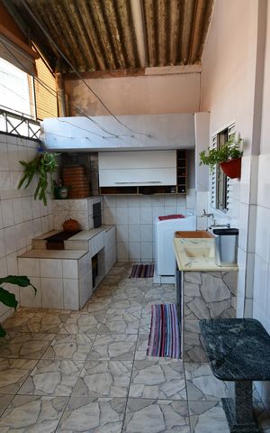 Casa para alugar com 170m², 3 quartos e 1 vagaÁrea de Serviço