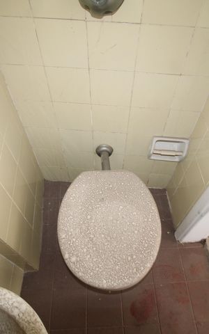 Apartamento à venda com 66m², 2 quartos e 1 vagaÁrea de Serviço - banheiro