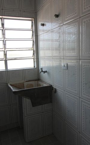 Casa para alugar com 50m², 2 quartos e sem vagaÁrea de Serviço