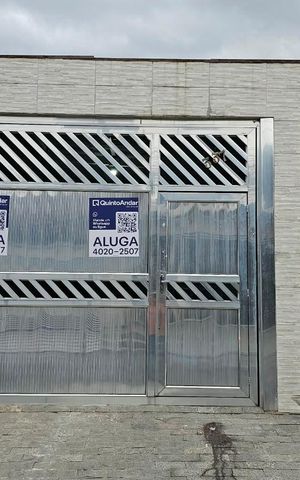 Casa para alugar com 28m², 1 quarto e 2 vagas Casa para alugar com 28m², 1 quarto e 2 vagasFachada