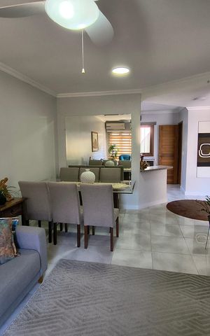 Casa à venda com 115m², 3 quartos e 1 vaga Casa à venda com 115m², 3 quartos e 1 vagaSala