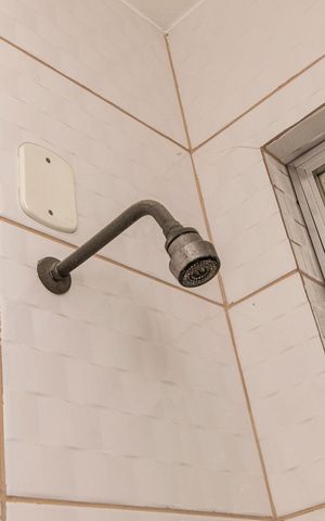 Casa à venda com 270m², 4 quartos e 1 vaga Casa à venda com 270m², 4 quartos e 1 vagaCasa Fundos - Banheiro Social 1