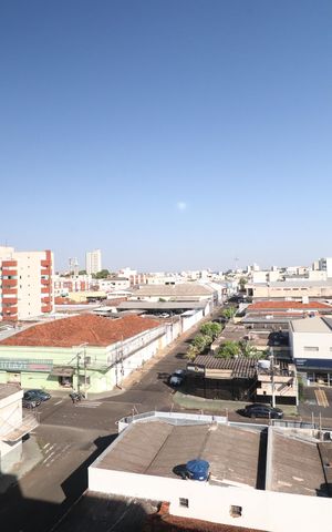 Apartamento para alugar com 213m², 4 quartos e 2 vagasVista